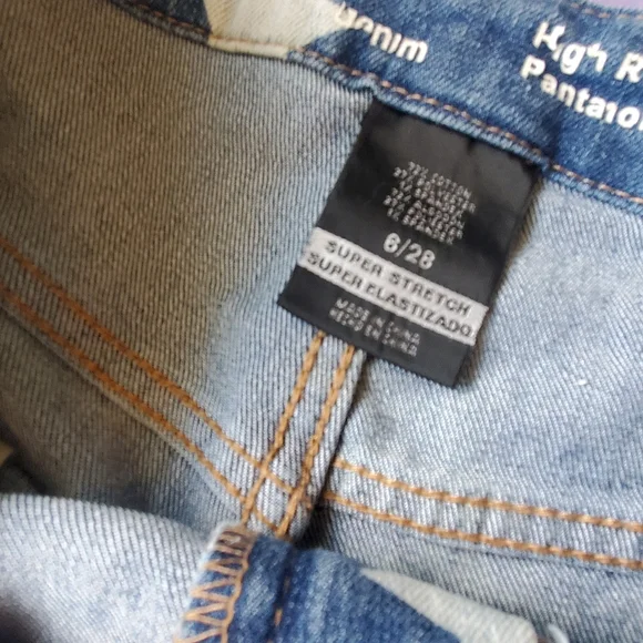 3 Jean Shorts - Picture 8 of 14